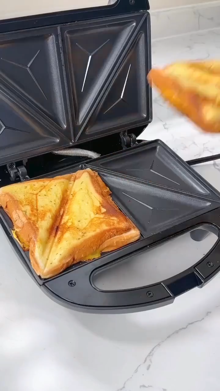 DashXPRO Sandwich Maker — Quick & Delicious Toasted Sandwiches (Ramadan Special)